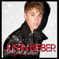 Justin Bieber chega ao Brasil falando do novo álbum