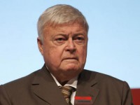 Ricardo Teixeira pode ficar até seis meses afastado da CBF